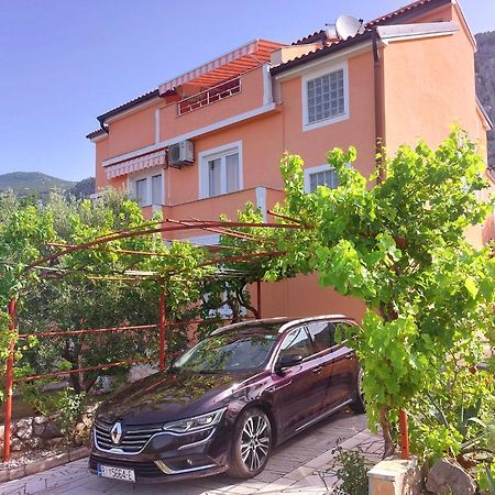 Apartman Sous Les Rochers Grižane Екстериор снимка