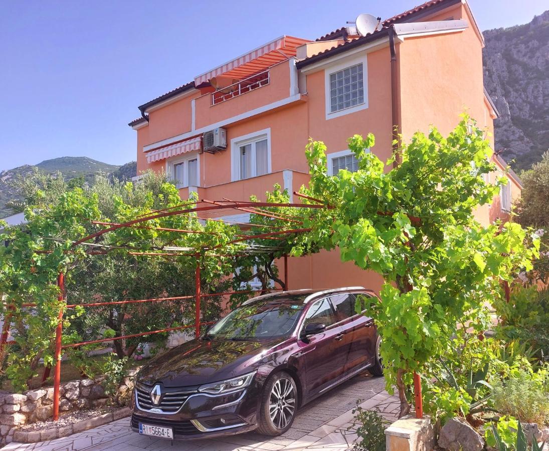 Apartman Sous Les Rochers Grižane Екстериор снимка